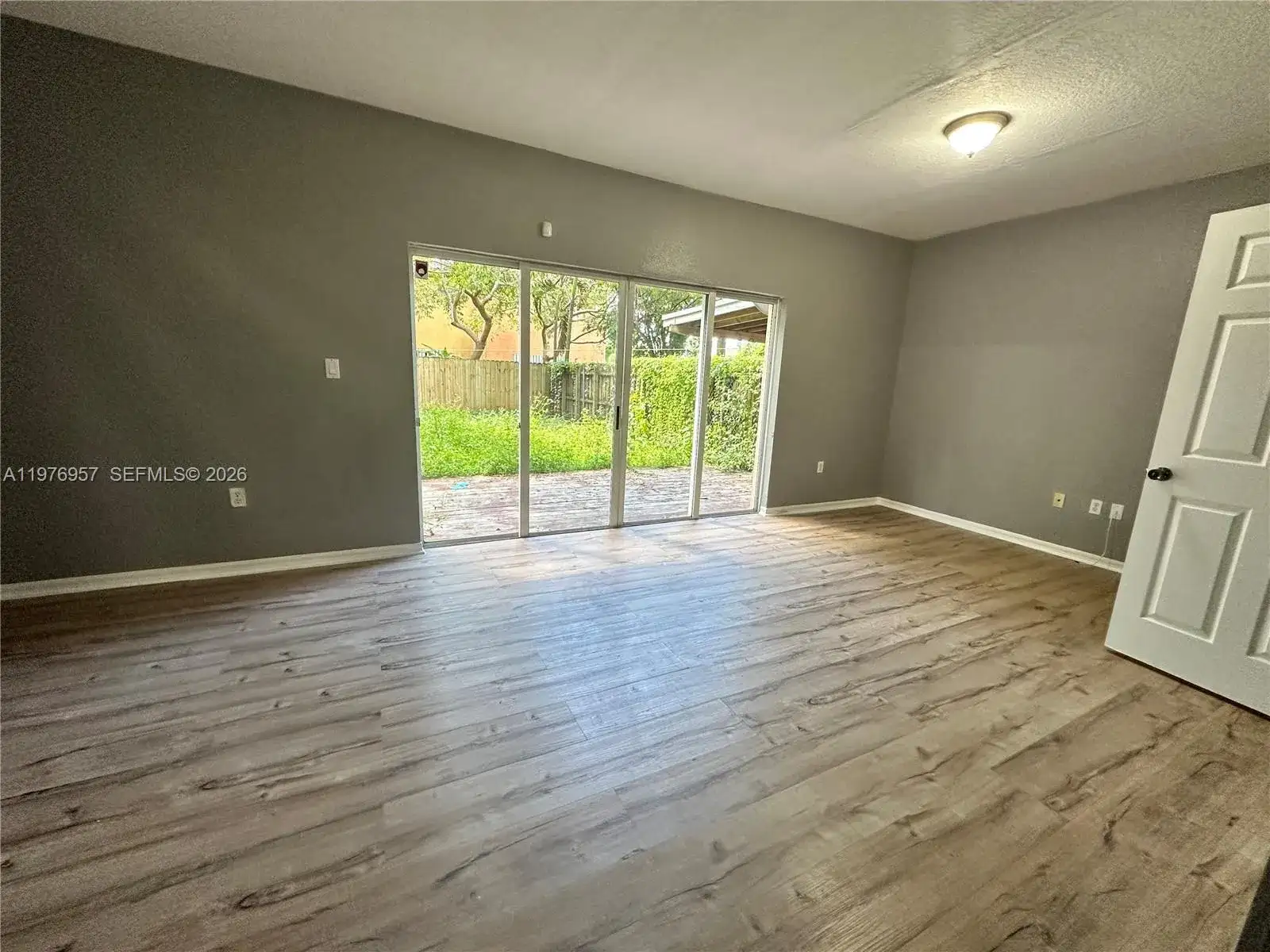687 SW 10TH ST, Florida City FL 33034 photo 4