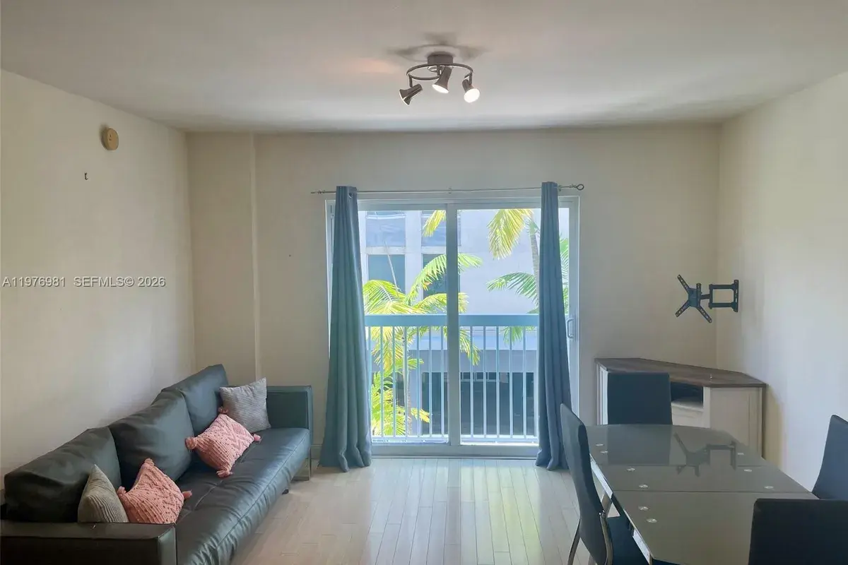 2740 SW 28th Ter # 304, Miami FL 33133