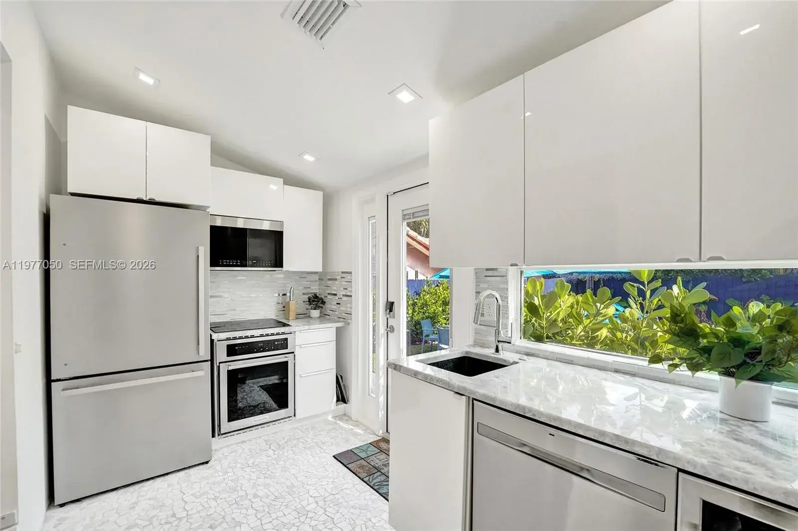 3305 NE 16th Ct, Fort Lauderdale FL 33305