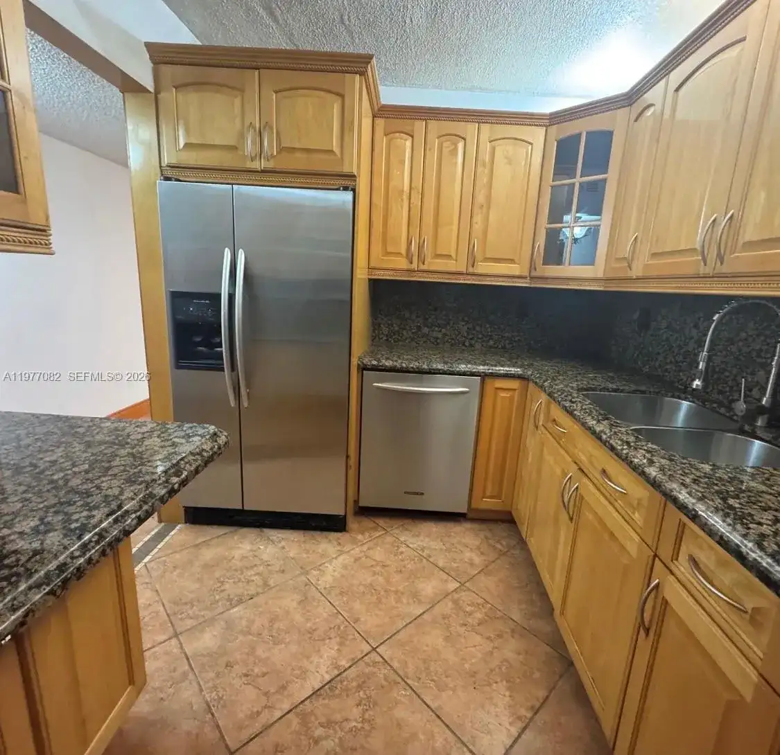 1855 W 60th St # 425, Hialeah FL 33012 photo 4
