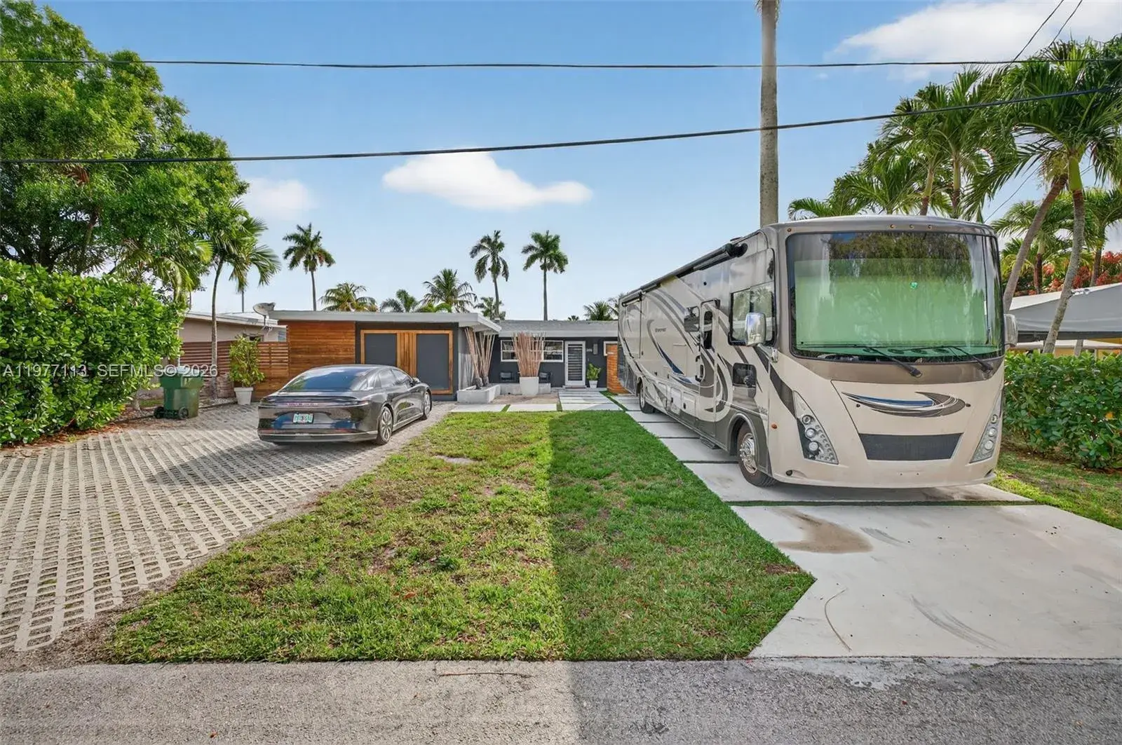 2436 Cat Cay Ln, Fort Lauderdale FL 33312