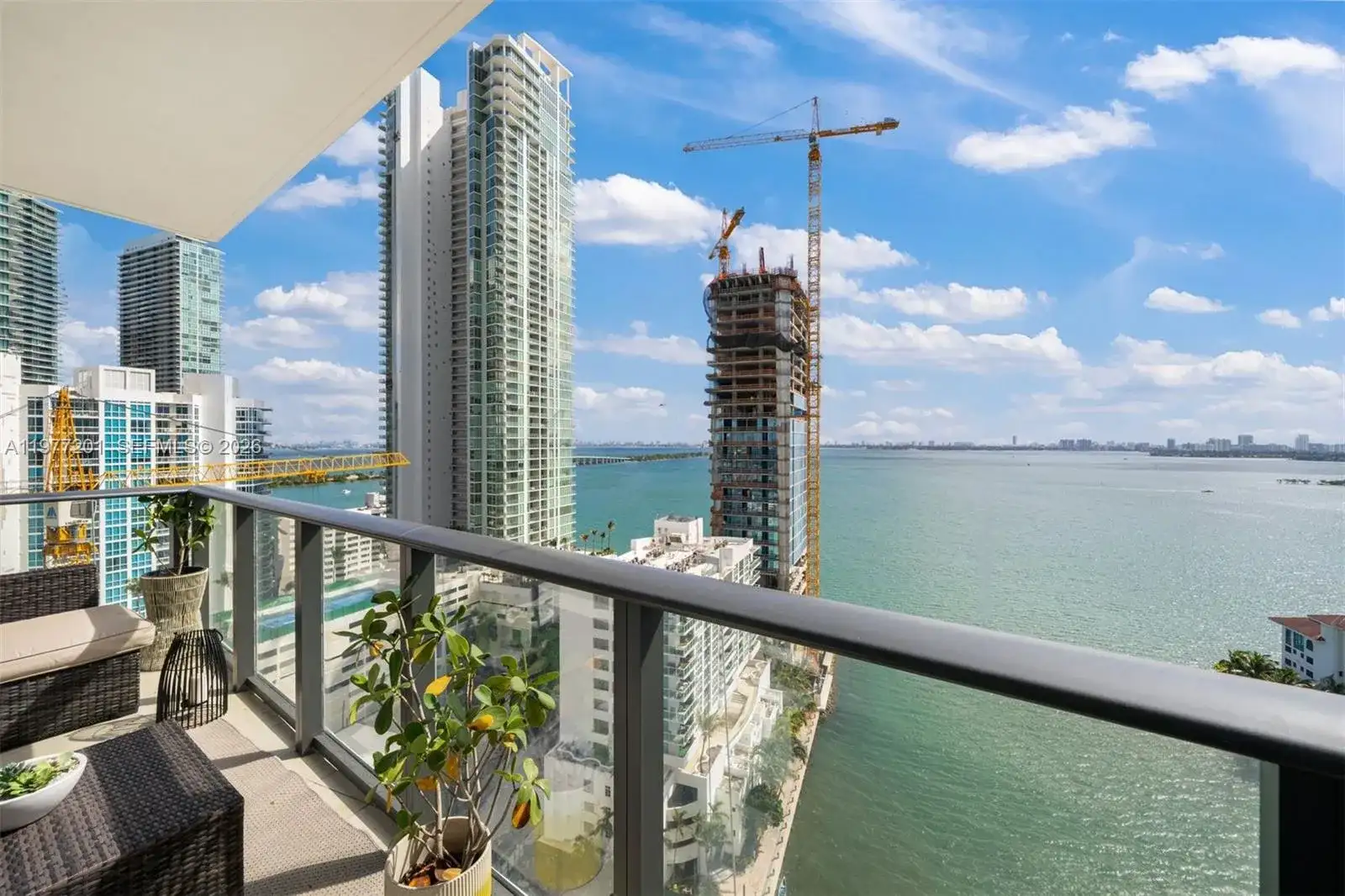 460 NE 28th St # 1901, Miami FL 33137 photo 3