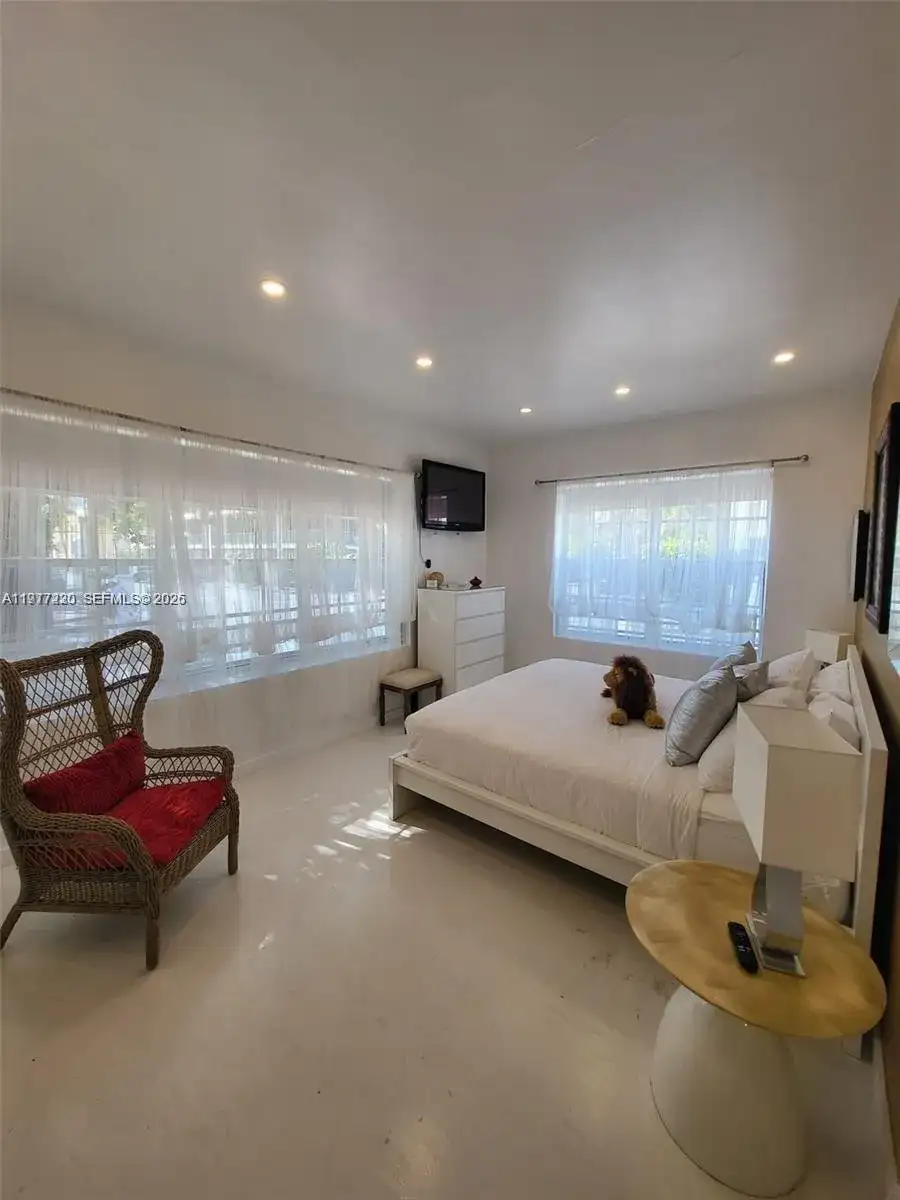 130 3rd St # 101, Miami Beach FL 33139 photo 5