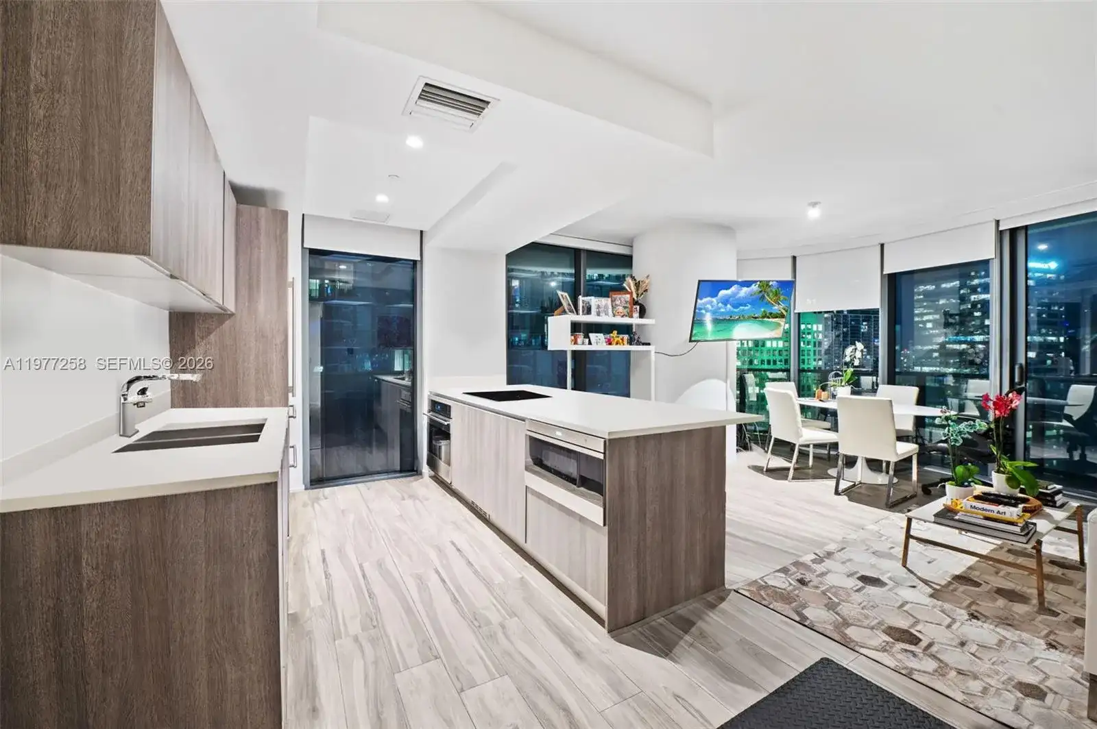 801 S Miami Ave # 2705, Miami FL 33130 photo 2