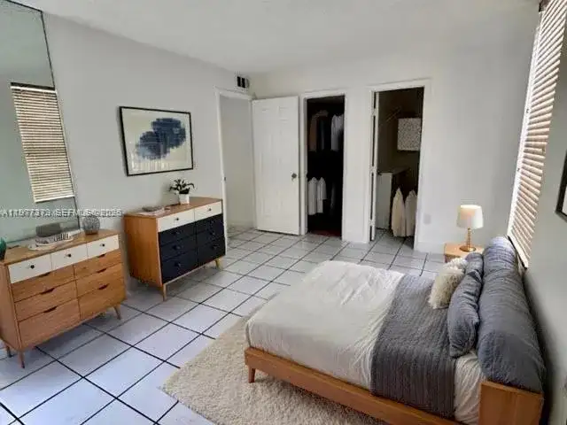 9678 Fontainebleau Blvd # 111, Miami FL 33172 photo 4