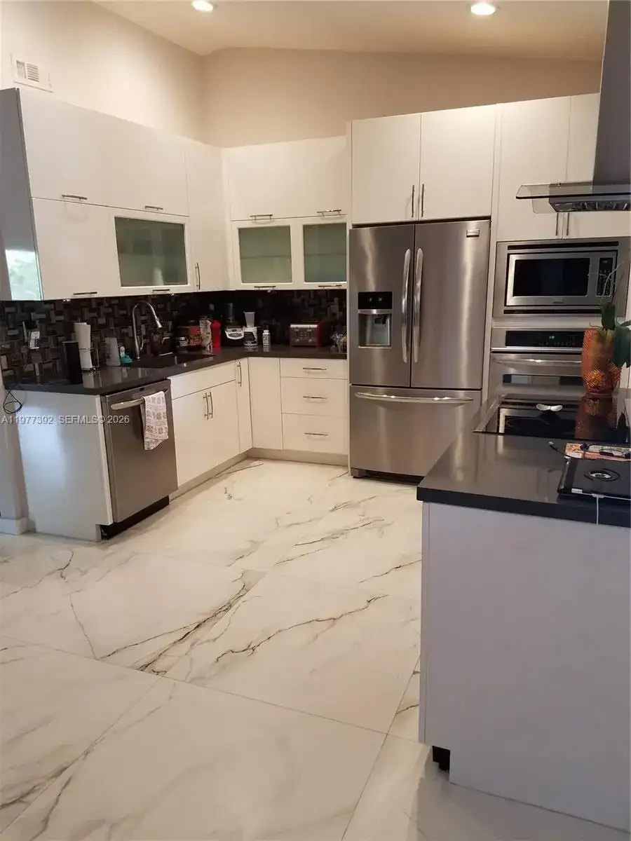 5723 NW 100th Ct, Doral FL 33178 photo 5