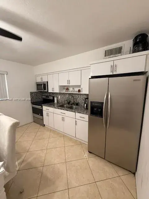 661 NE 61st St # 3, Miami FL 33137