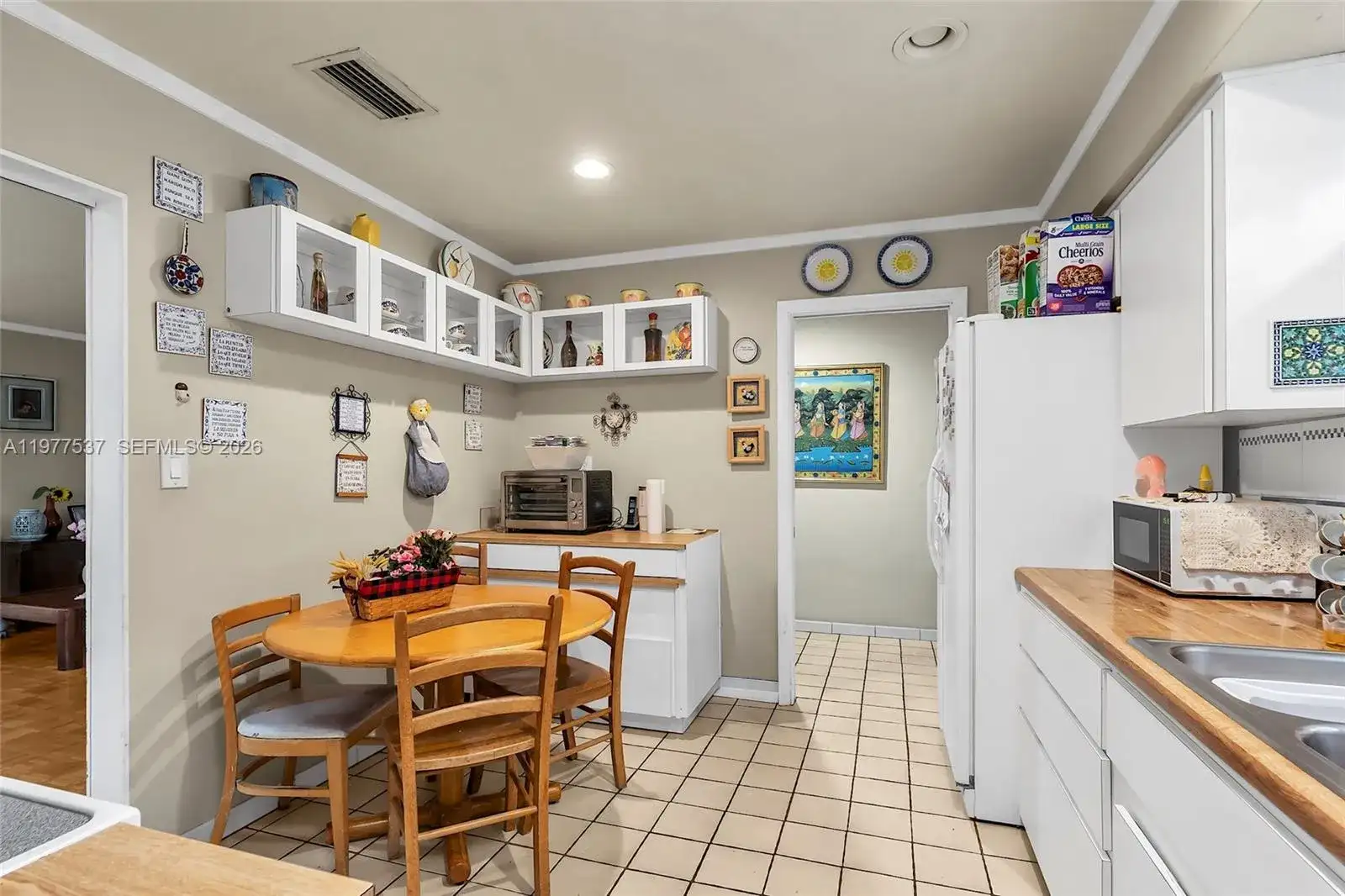 9011 SW 18th Ter, Miami FL 33165 photo 5