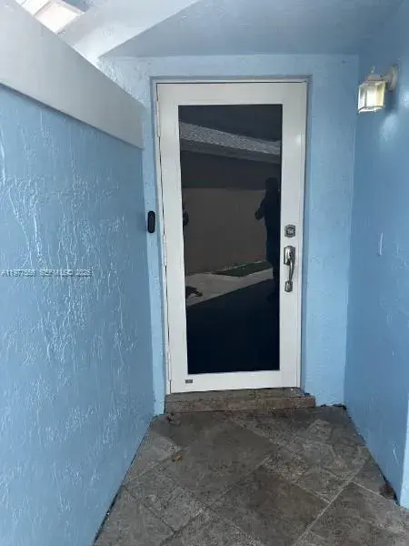 14952 SW 75th Ter, Miami FL 33193
