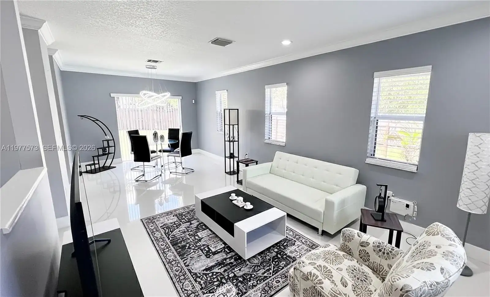 20830 SW 90th Pl, Cutler Bay FL 33189 photo 4