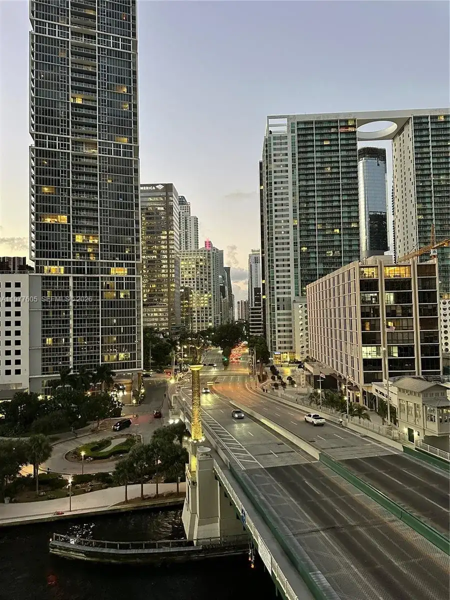 200 S Biscayne Boulevard Way # 703, Miami FL 33131 photo 4