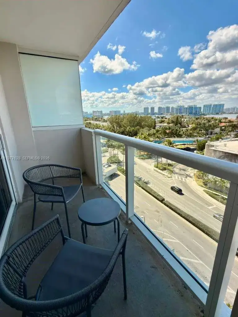 19201 Collins Ave # 933, Sunny Isles Beach FL 33160 photo 2