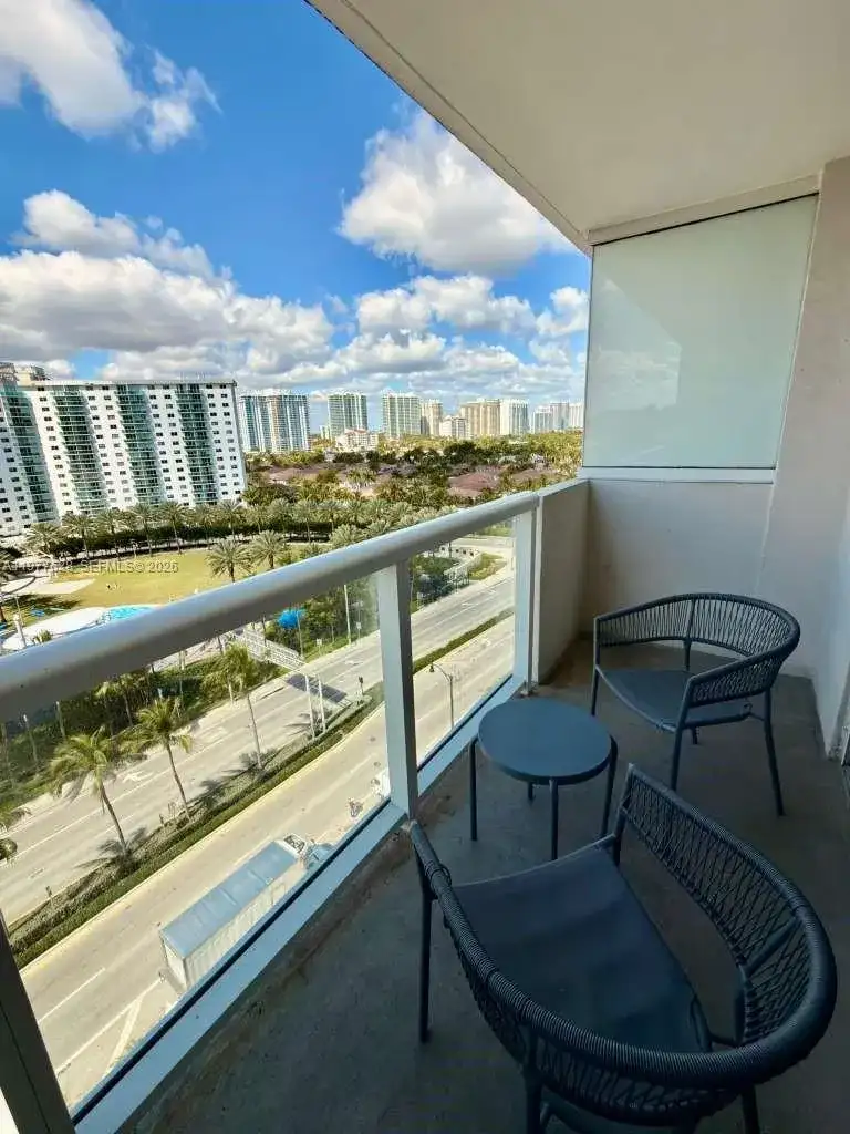 19201 Collins Ave # 933, Sunny Isles Beach FL 33160 photo 3