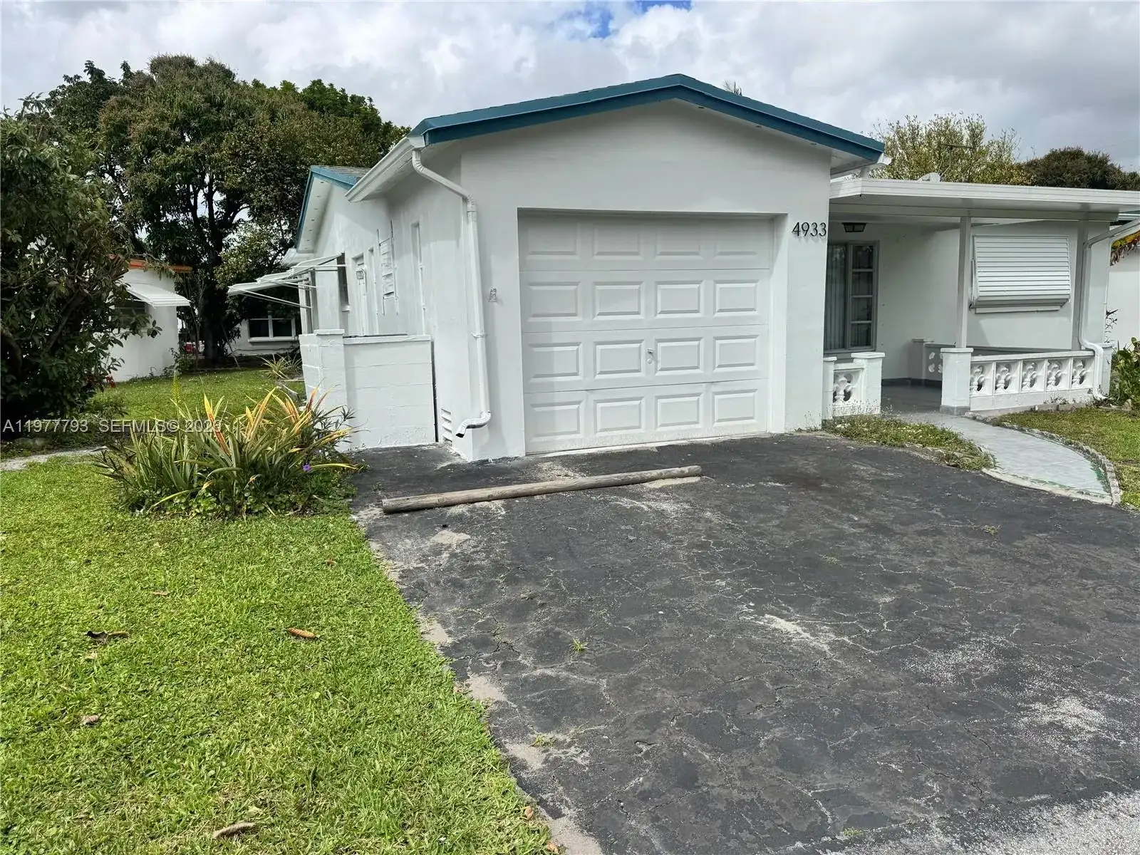 4933 NW 42nd St, Lauderdale Lakes FL 33319 photo 3