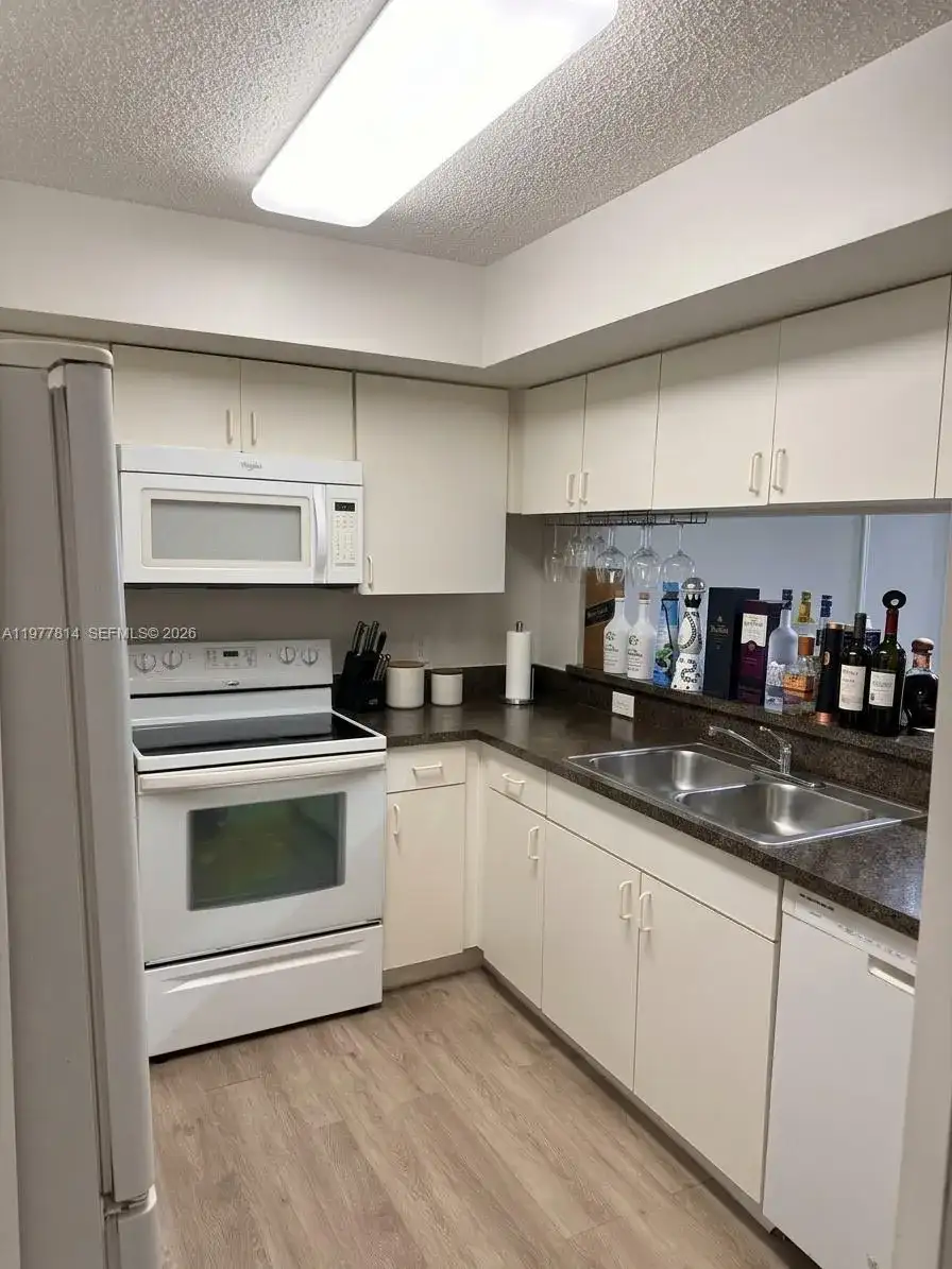 440 S Park Rd # 102, Hollywood FL 33021 photo 2