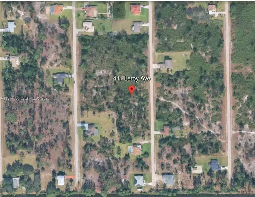 411 LEROY AVE, Lehigh Acres FL 33972 photo 3
