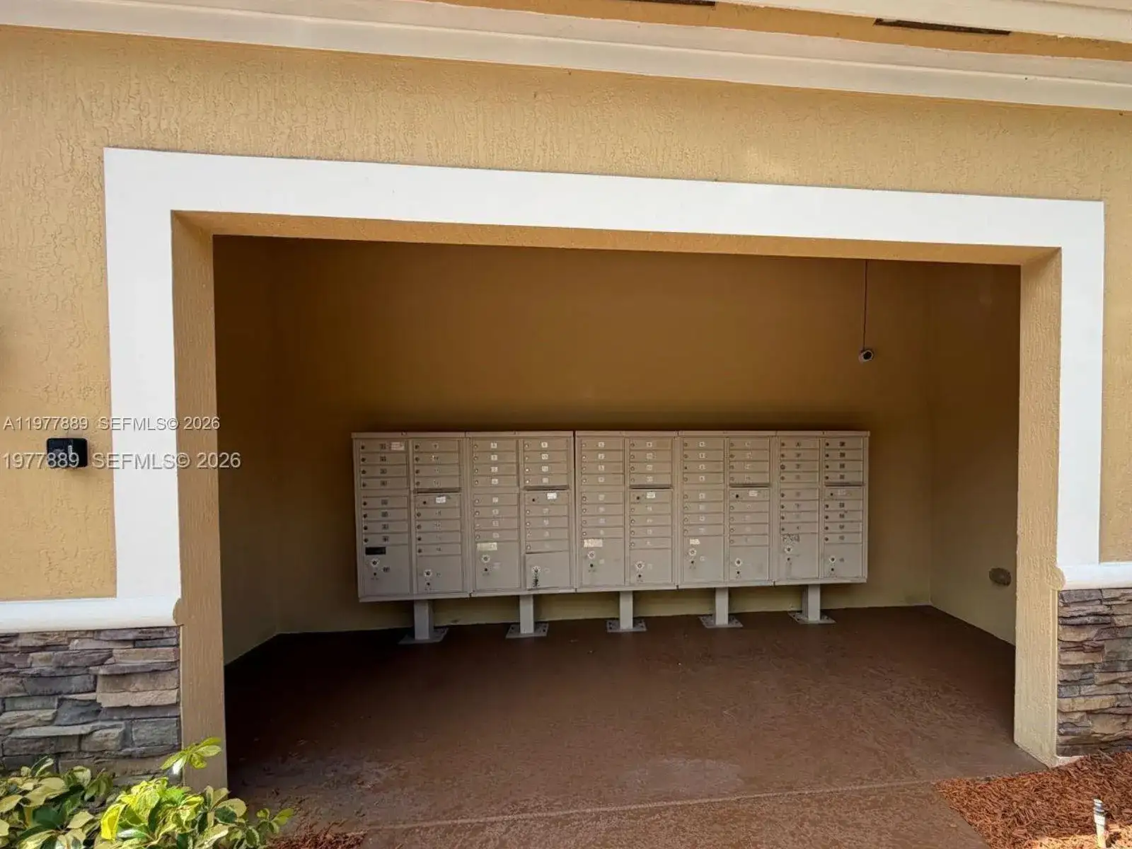 12350 S Village Cir, Davie FL 33325 photo 5