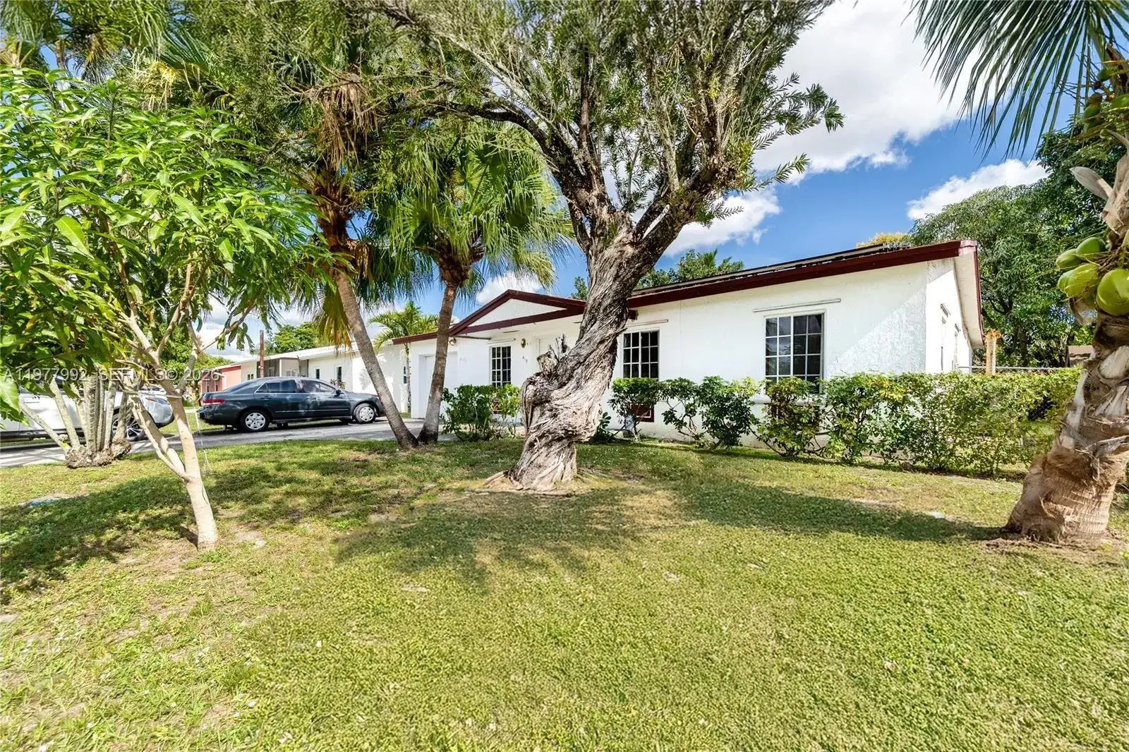 419 SW 80th Ave, Pompano Beach FL 33068 photo 3