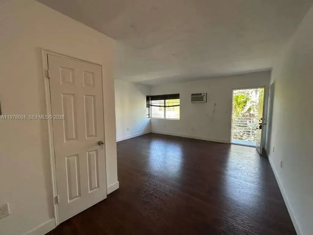 8321 Crespi Blvd # 7, Miami Beach FL 33141 photo 4