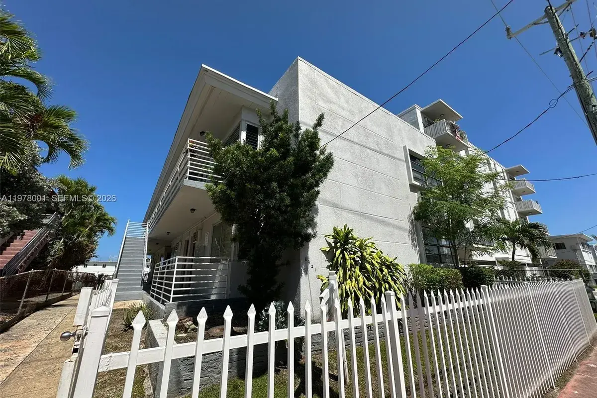 8321 Crespi Blvd, Miami Beach FL 33141