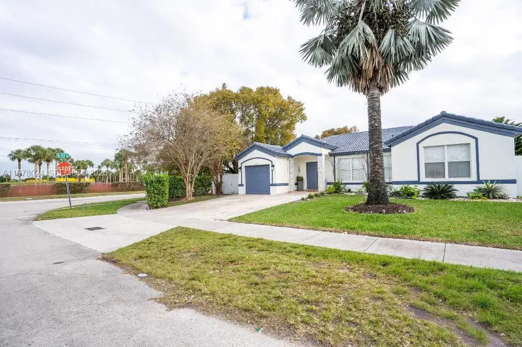 10704 SW 167th St, Miami FL 33157