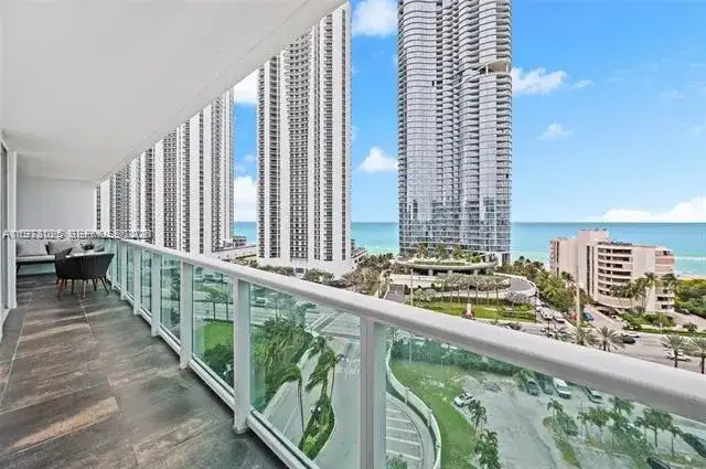 100 Bayview Dr # 1407, Sunny Isles Beach FL 33160 photo 5