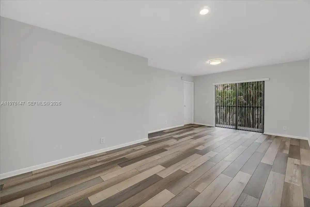 6832 S Palmetto Cir S # 201, Boca Raton FL 33433 photo 3