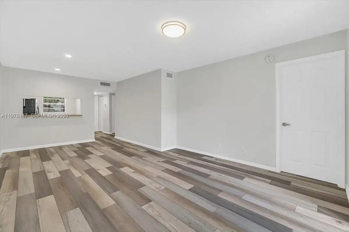 6832 S Palmetto Cir S # 201, Boca Raton FL 33433 photo 4
