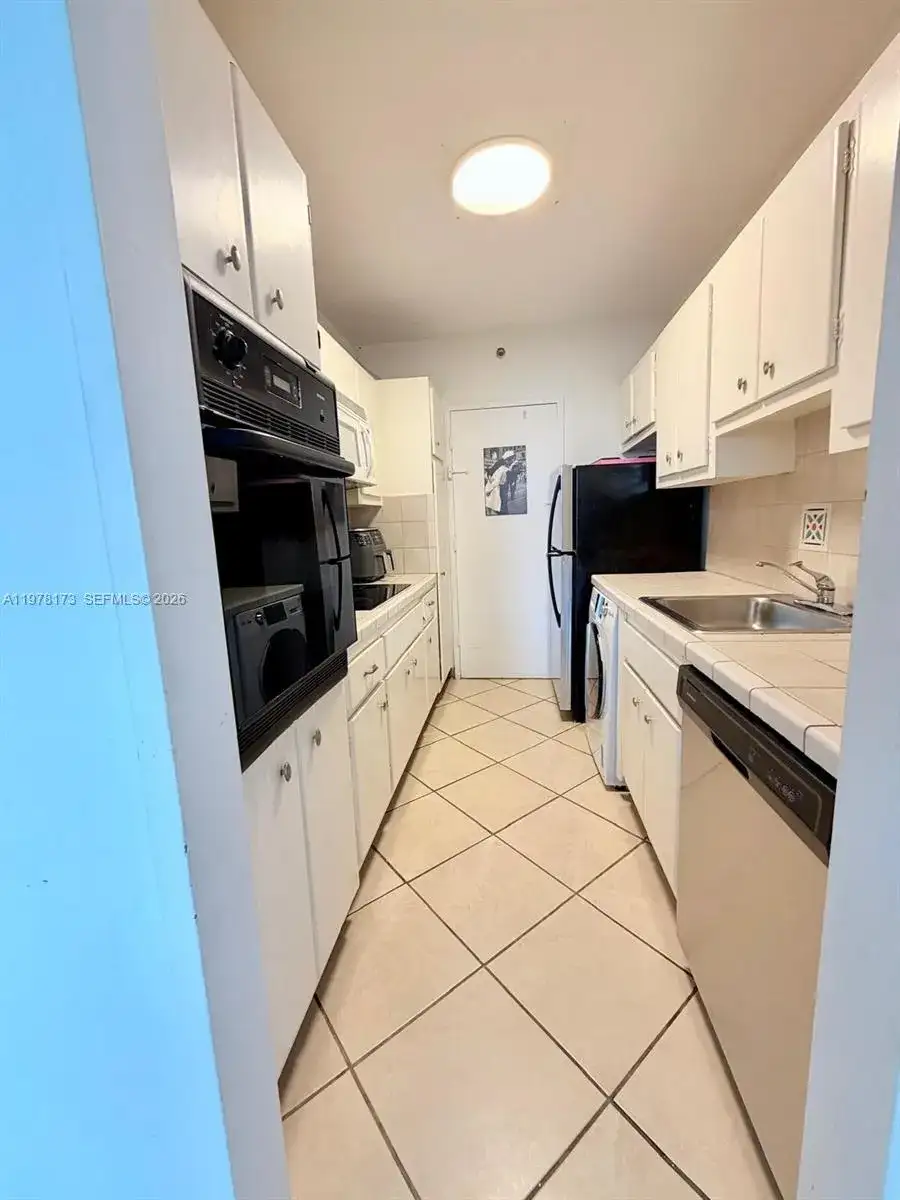 100 Lincoln Rd # 441, Miami Beach FL 33139 photo 4
