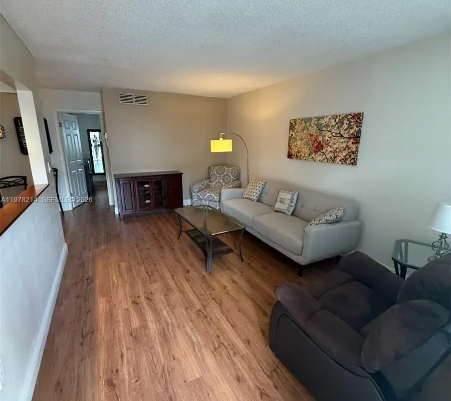 415 NE 2nd St # 105, Hallandale Beach FL 33009