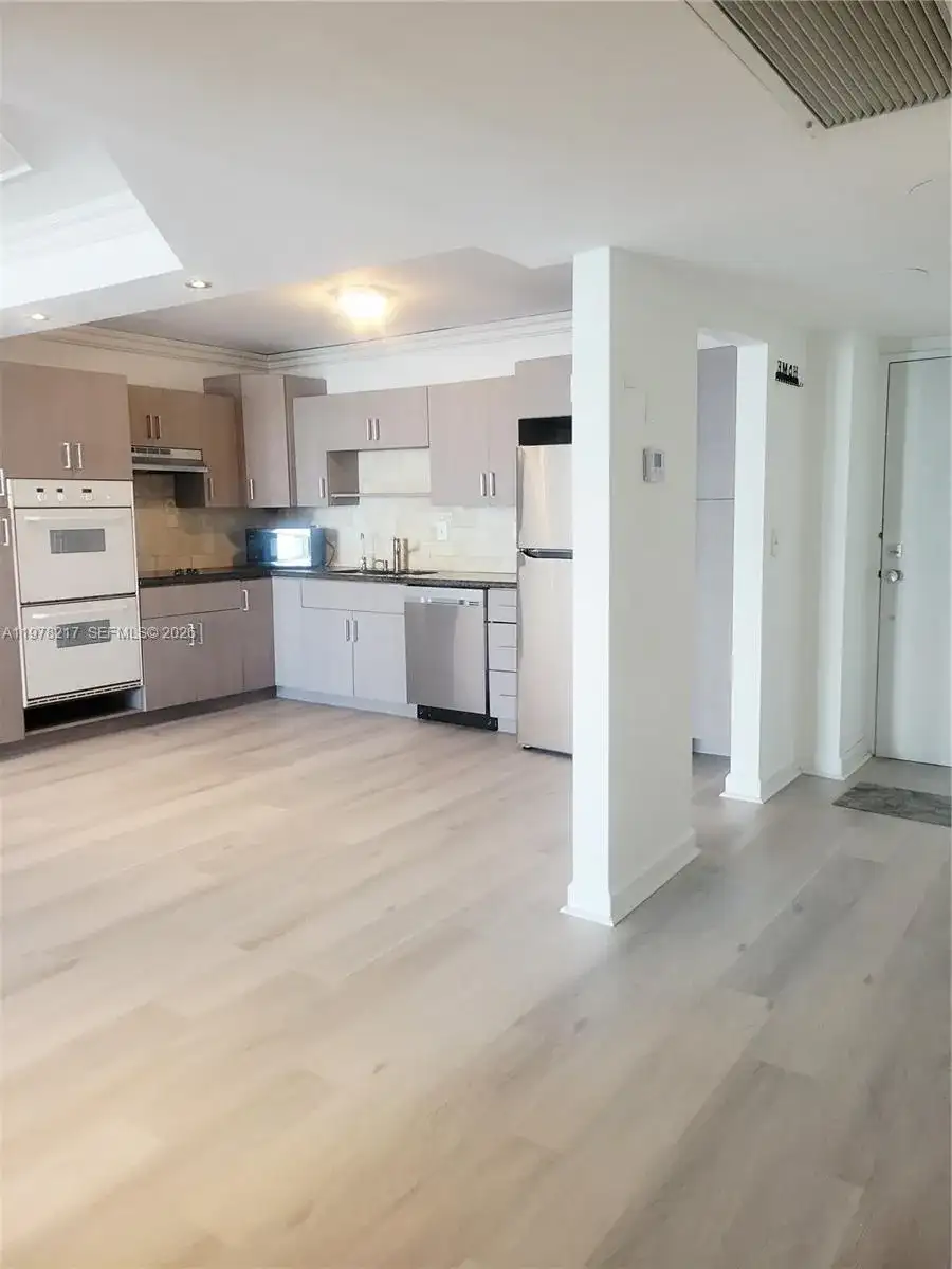 19380 Collins Ave # 1402, Sunny Isles Beach FL 33160 photo 2