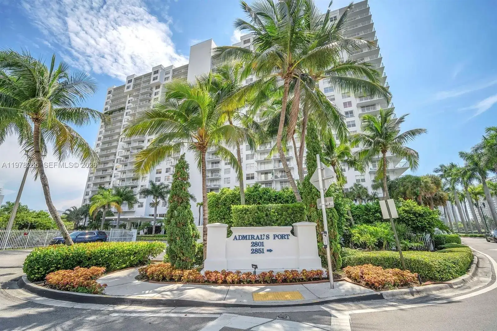 2801 NE 183rd St # 1108W, Aventura FL 33160 photo 2