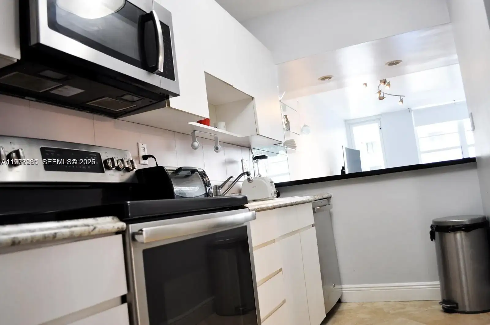 100 Lincoln Rd # 728, Miami Beach FL 33139 photo 2