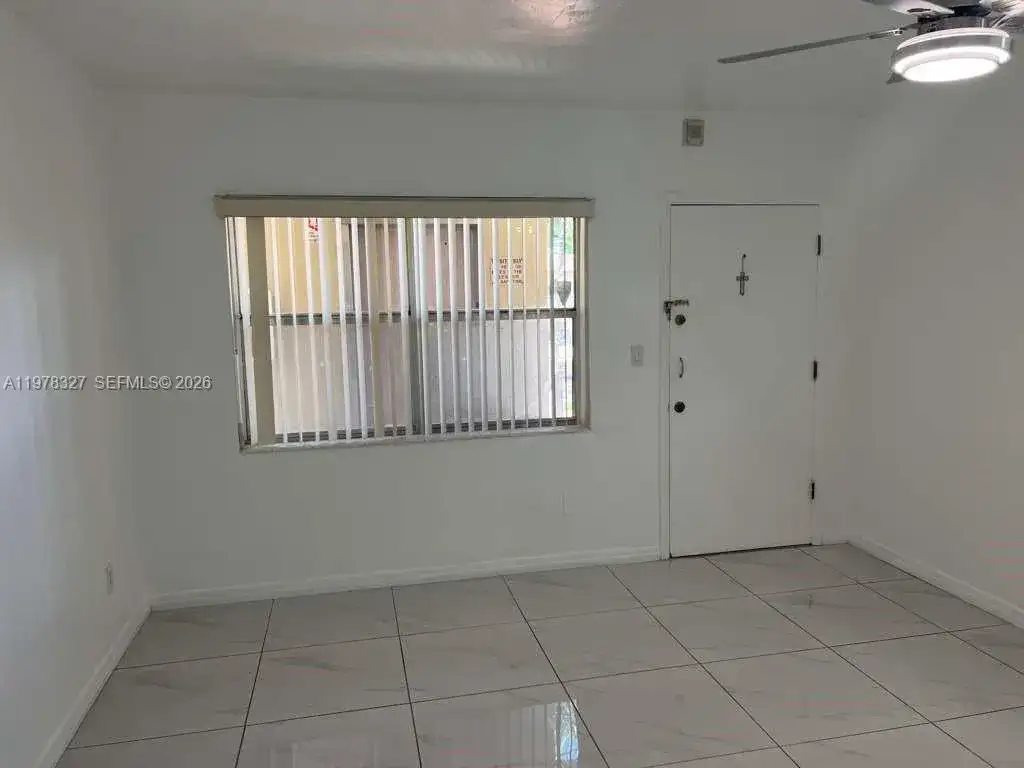 7505 SW 82nd St # 322, Miami FL 33143 photo 2
