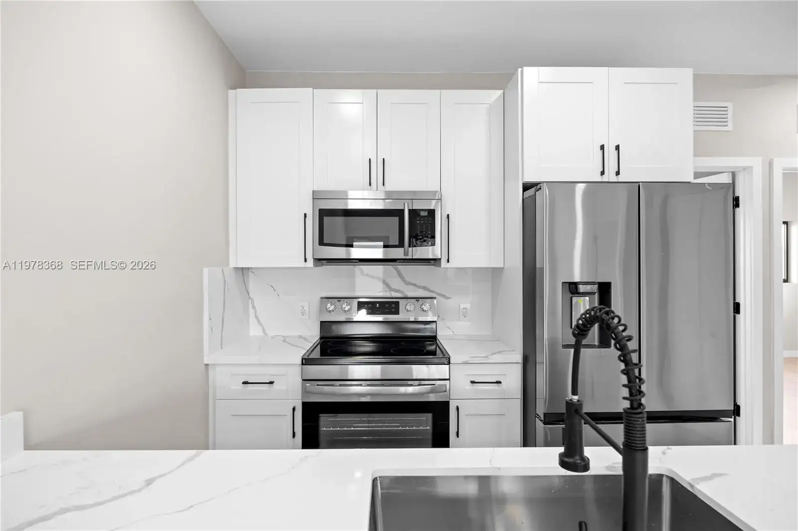 630 NE 166th St # 3, Miami FL 33162 photo 5
