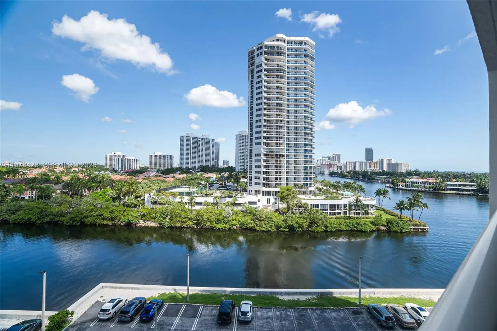20515 E Country Club Dr # 849, Aventura FL 33180 photo 3