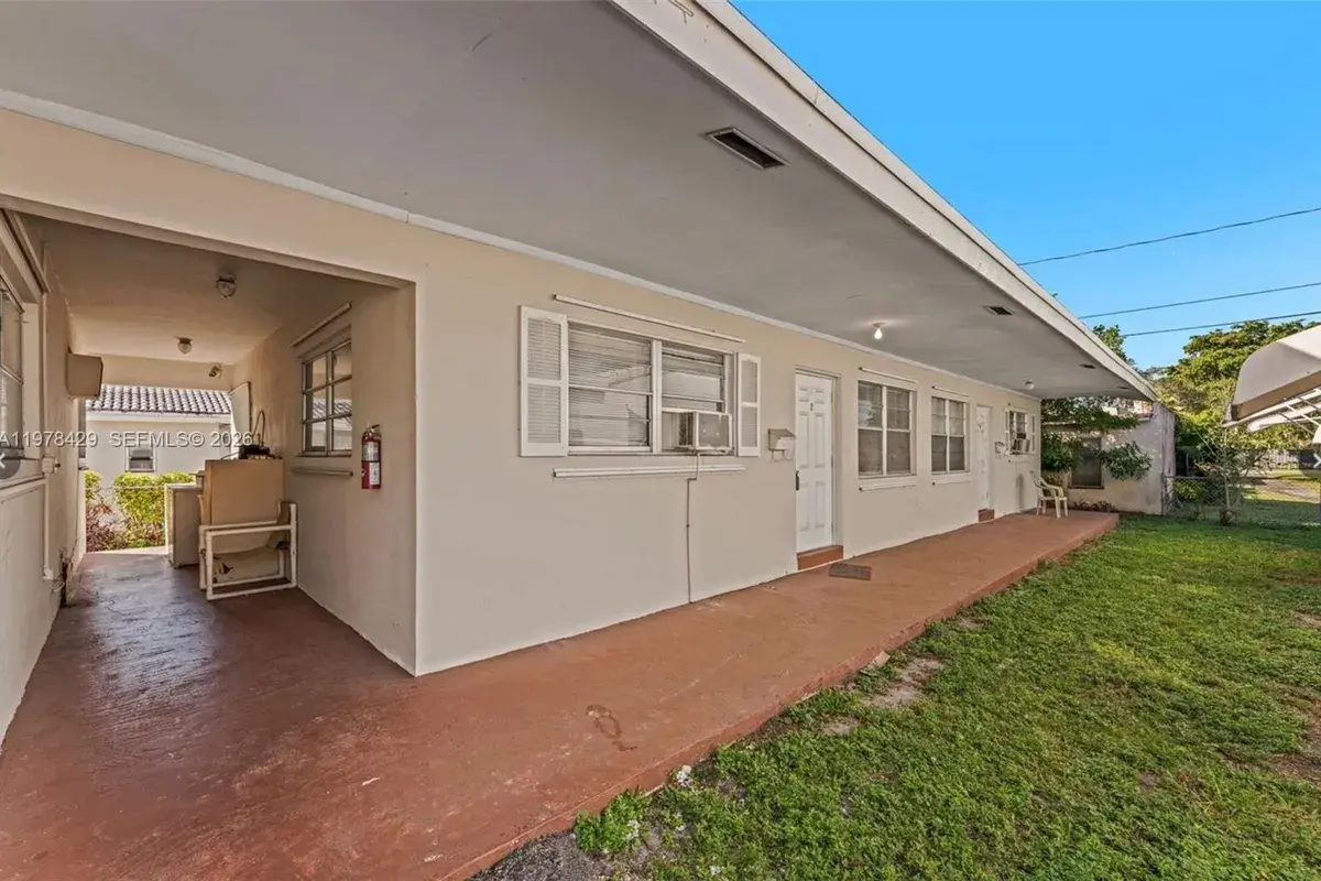 1708 Hayes St # 3, Hollywood FL 33020
