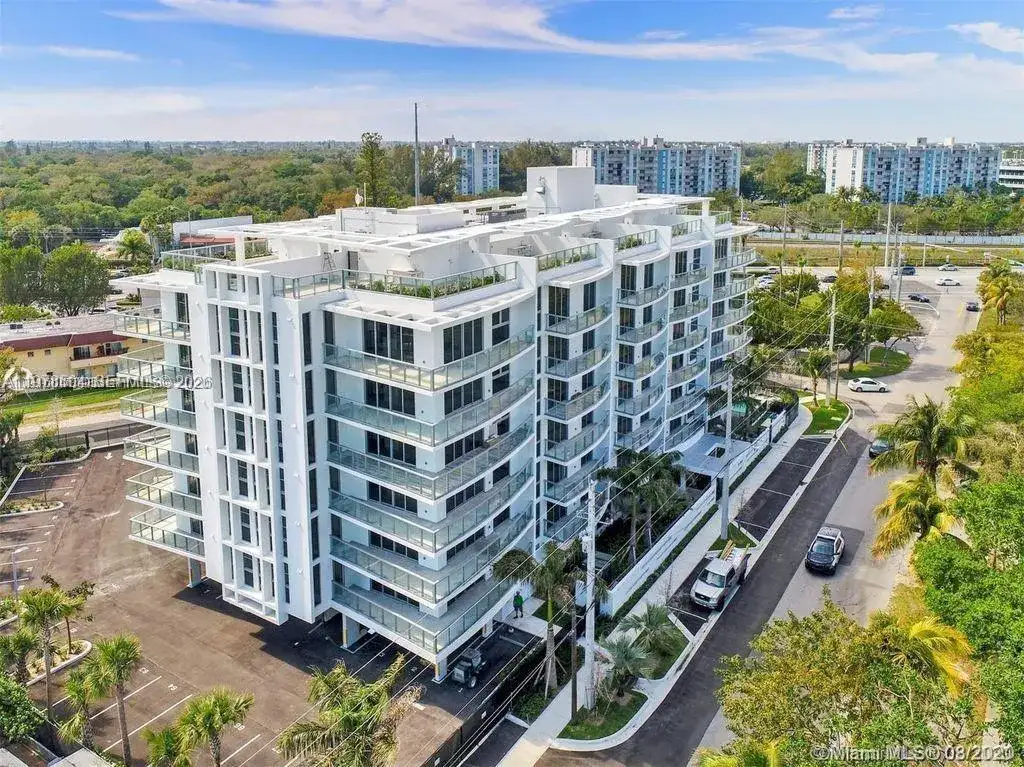 13800 Highland Dr # 403, North Miami Beach FL 33181 photo 2
