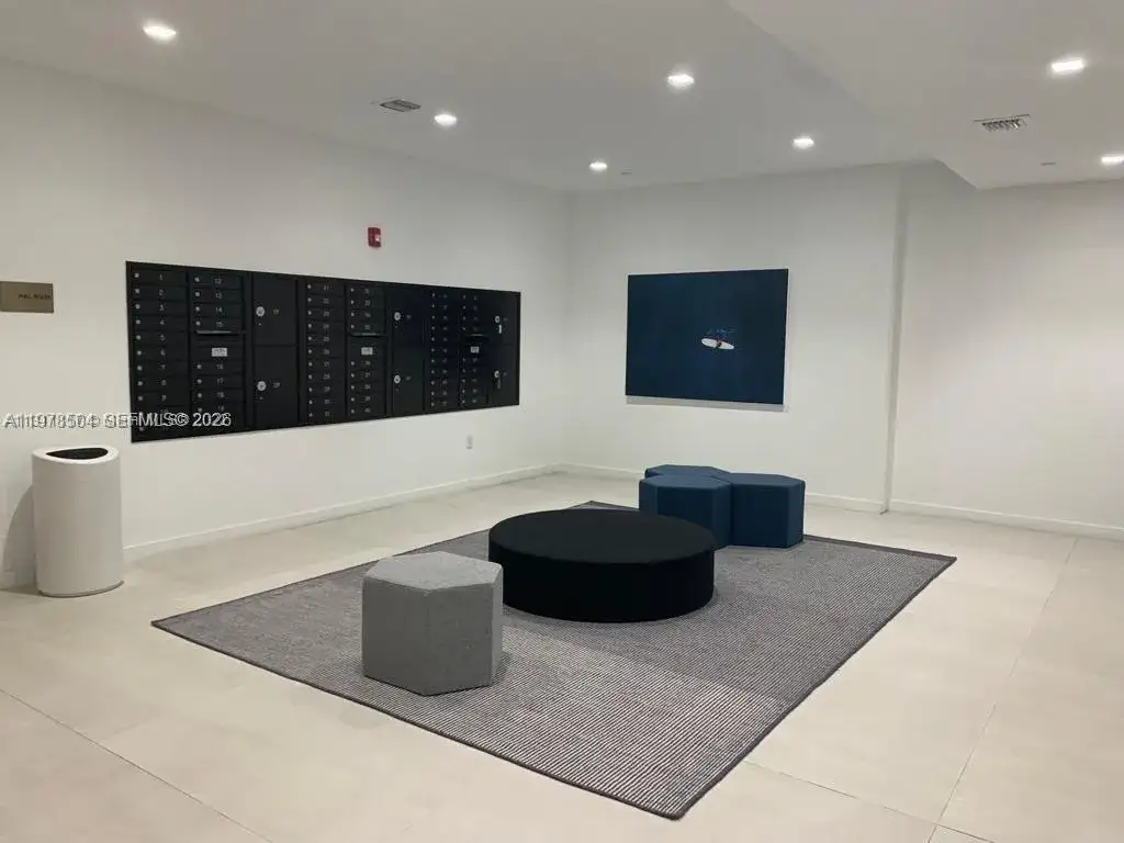 13800 Highland Dr # 403, North Miami Beach FL 33181 photo 3