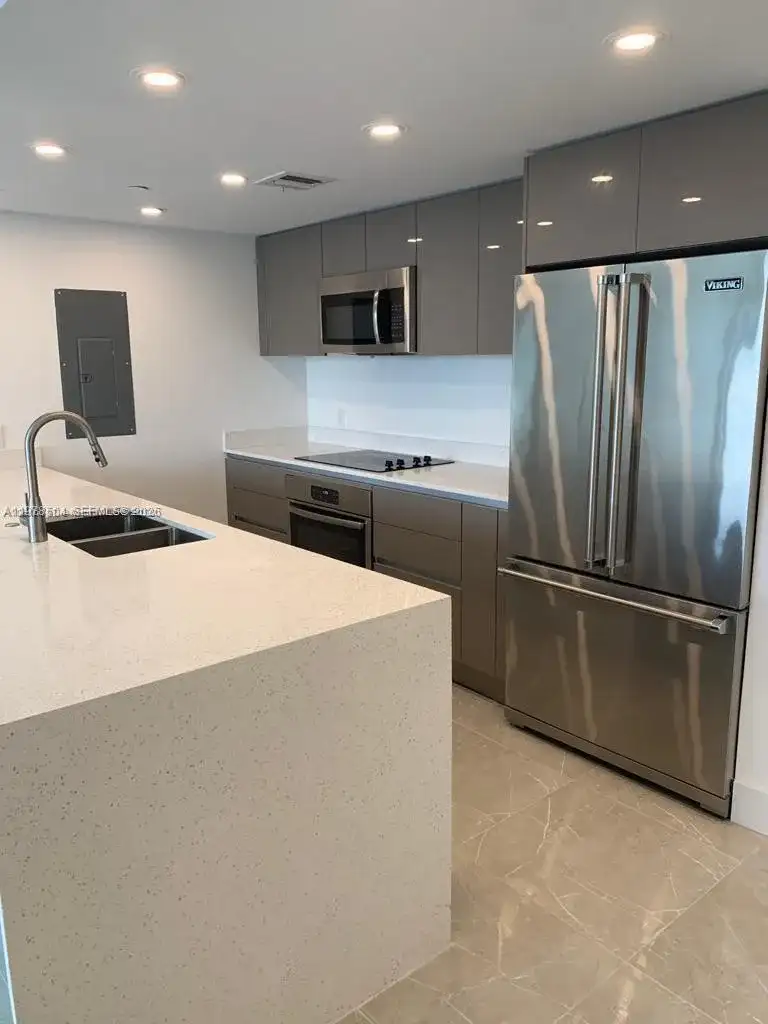 13800 Highland Dr # 403, North Miami Beach FL 33181 photo 5