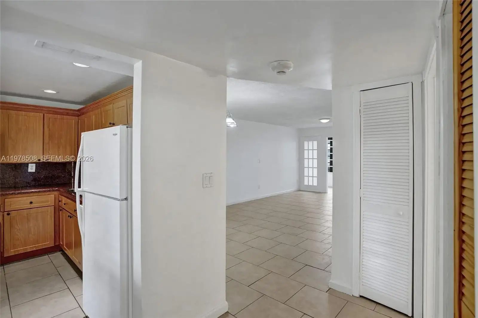 1601 NE 191 ST # B112, Miami FL 33179 photo 3