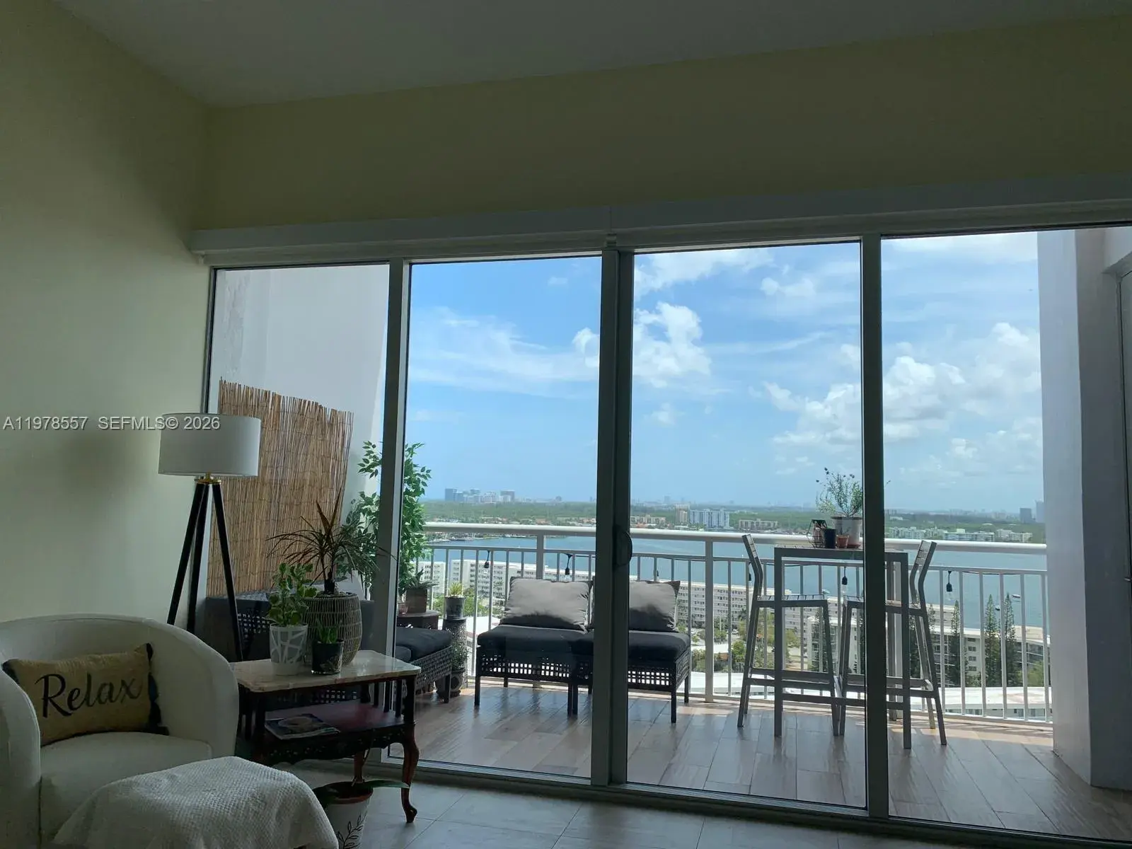 18031 Biscayne Blvd, Aventura FL 33160