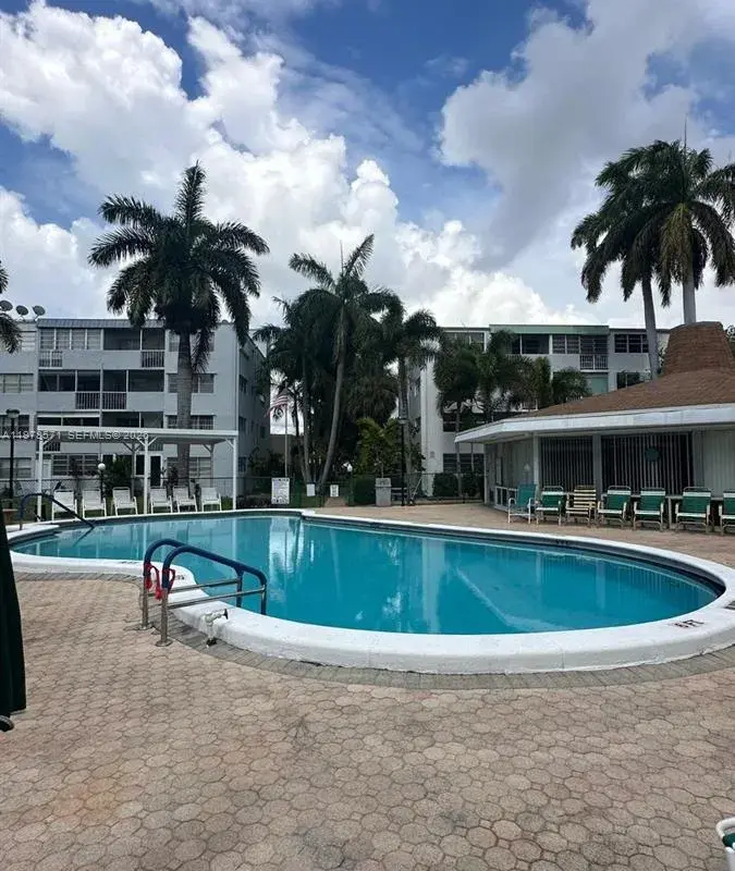 1333 E Hallandale Beach Blvd # 224, Hallandale Beach FL 33009