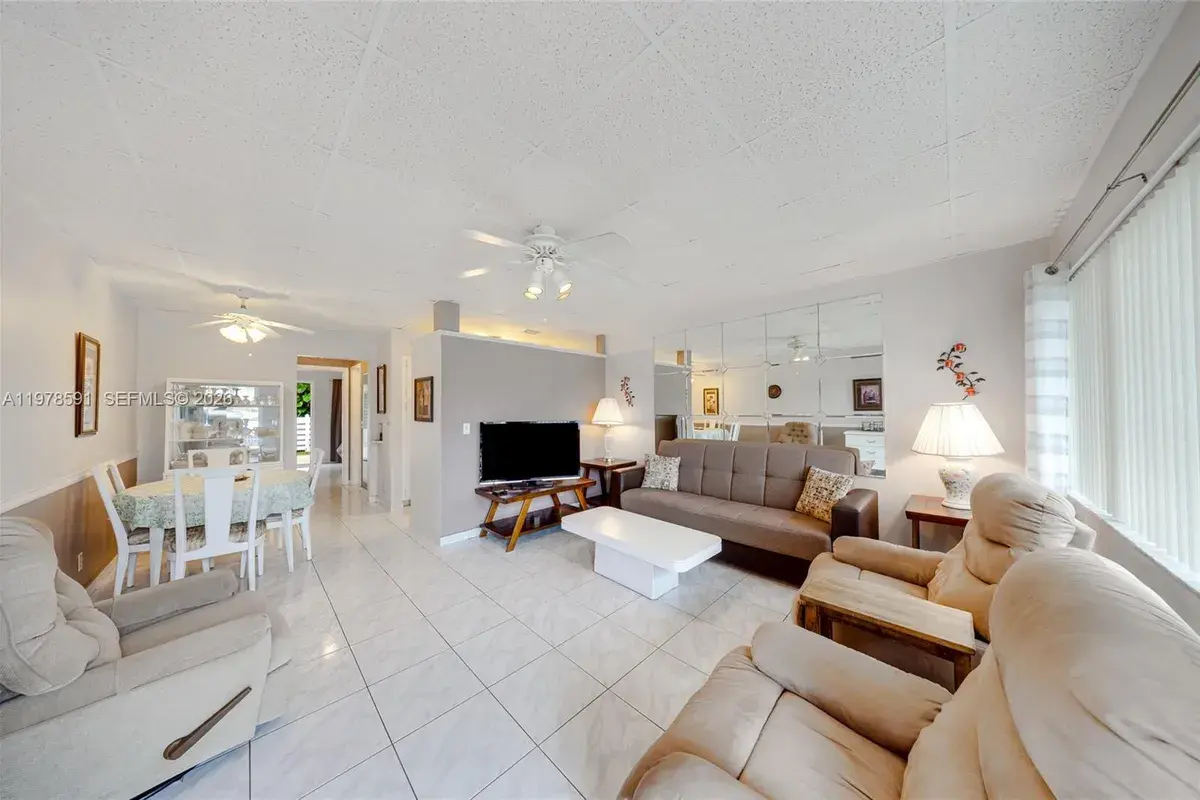 815 SW 10th Ter # 6V, Hallandale Beach FL 33009