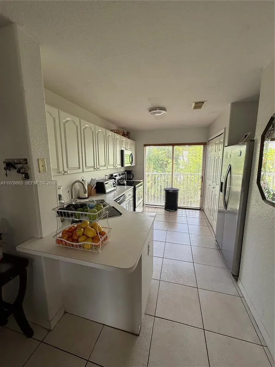 5605 NW 109th Ave # 76, Doral FL 33178