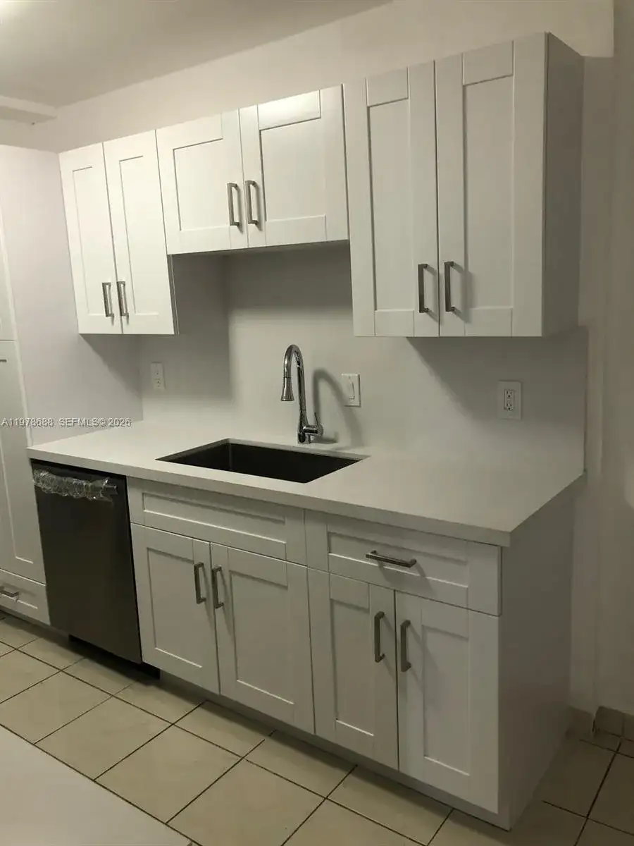 1200 NE Miami Gardens Dr # 820W, Miami FL 33179 photo 2