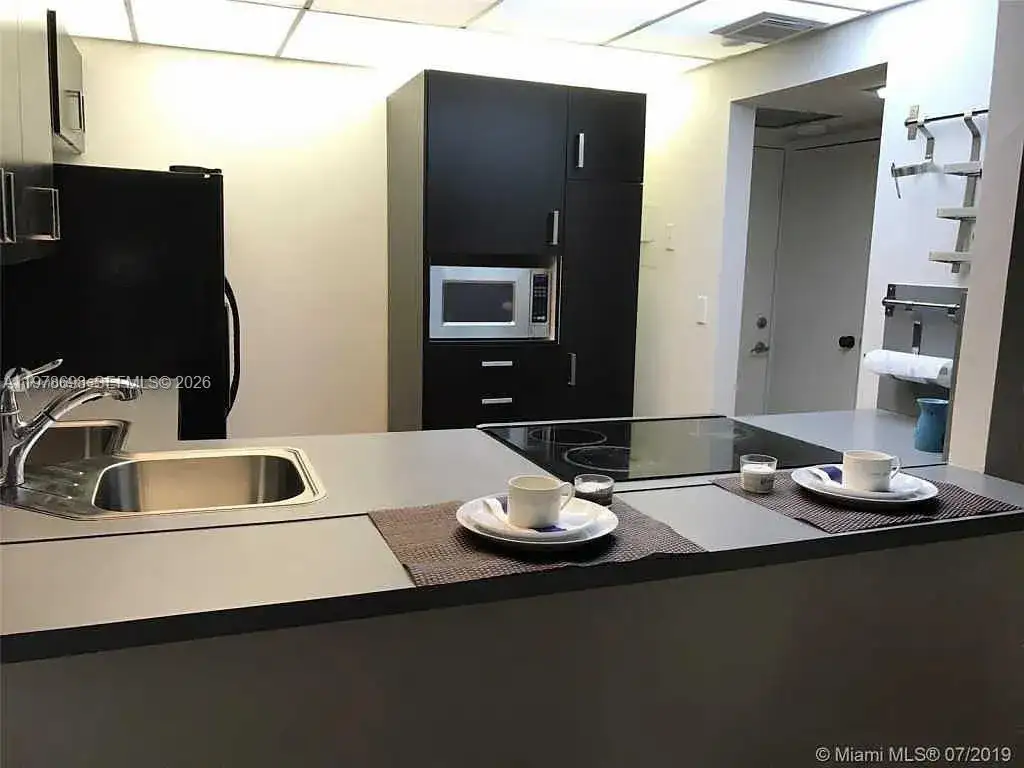 100 Bayview Dr # 302, Sunny Isles Beach FL 33160 photo 5