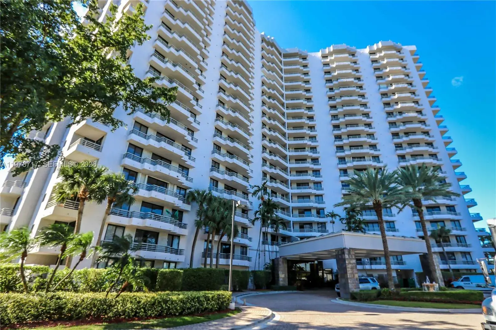 3300 NE 191st St # 418, Aventura FL 33180