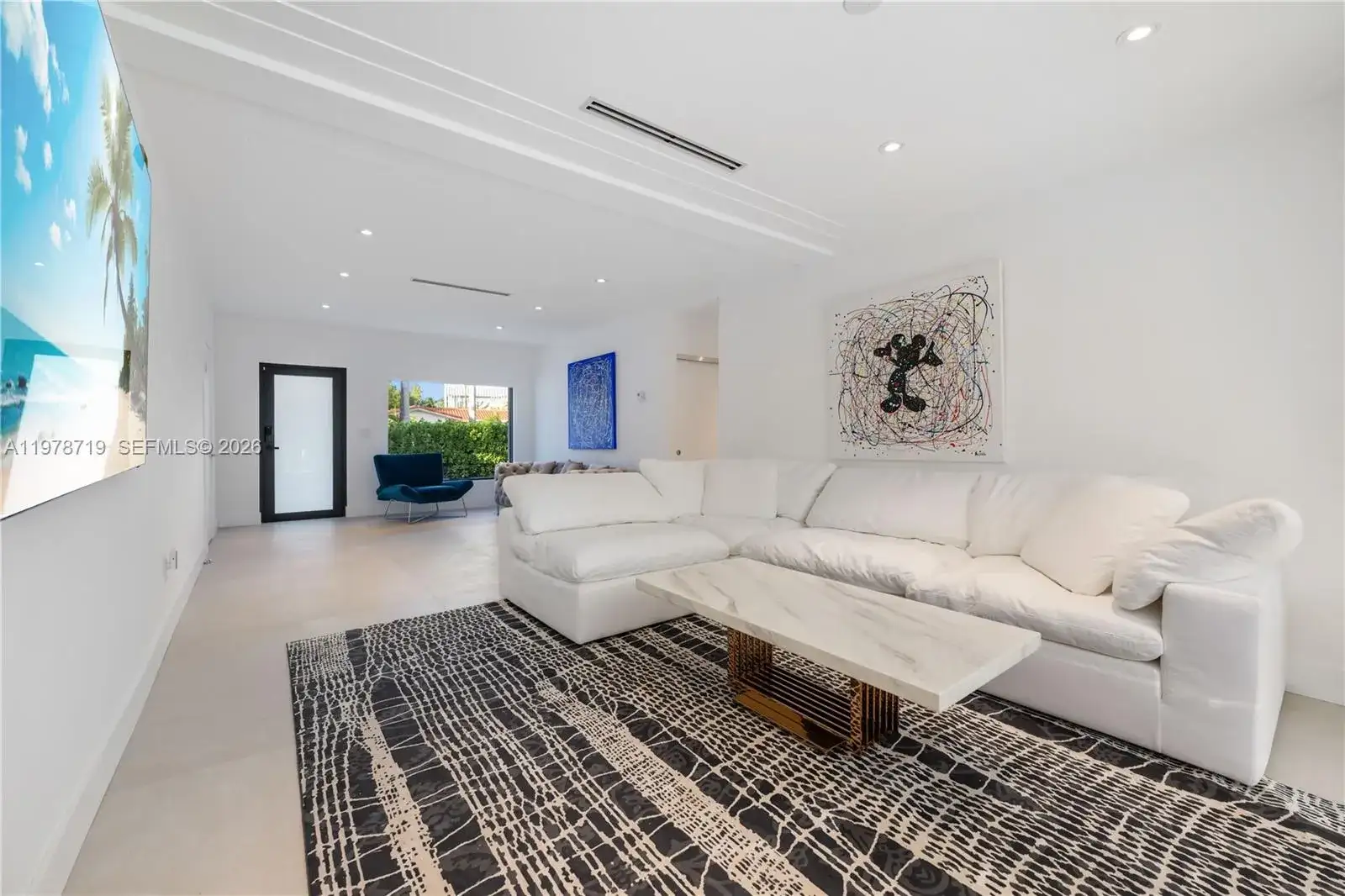900 W 47th Ct, Miami Beach FL 33140 photo 2