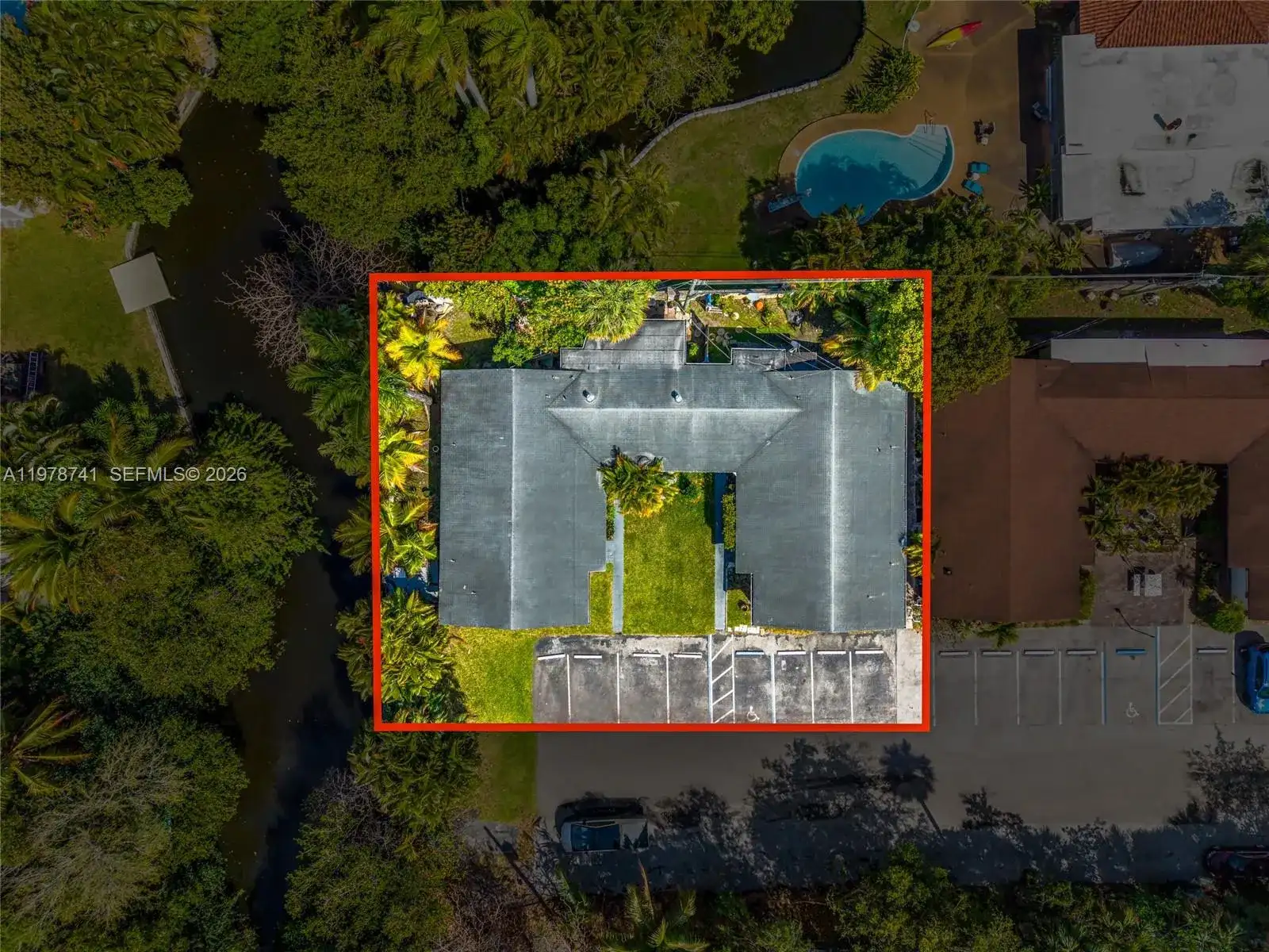355 NW 32nd St # 6, Oakland Park FL 33309 photo 4
